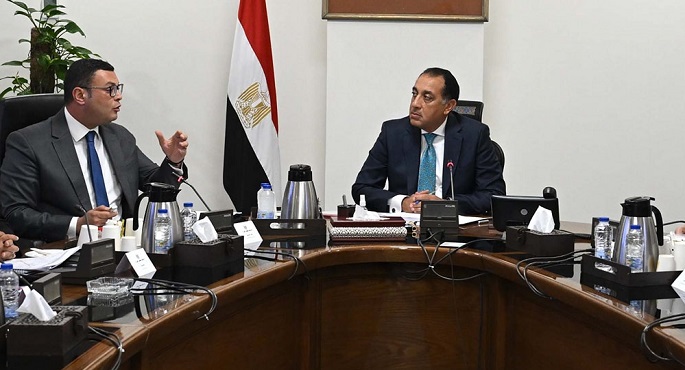 رئيس الوزراء يتابع موقف تسليم الوحدات السكنية للموظفين المنتقلين للعمل بالعاصمة الإدارية الجديدة