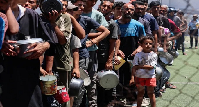 وسط تحذيرات من تفاقم المجاعة .. 25 دولة تدعو إلى إنهاء الحرب في غزة “فورا” وسرعة إدخال المساعدات