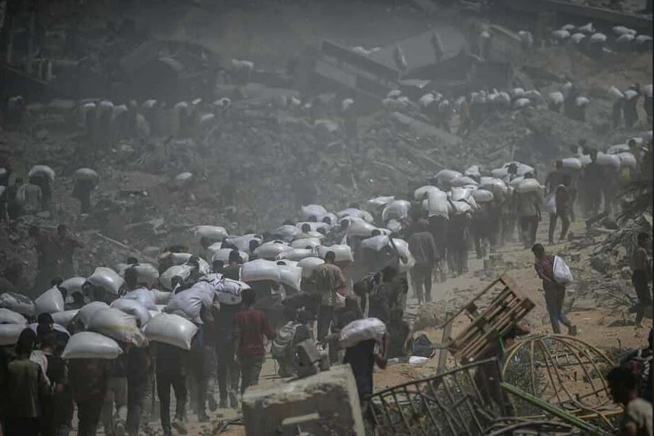 استشهاد 20 فلسطينياً بينهم 15 من منتظري المساعدات فى قصف إسرائيلي على قطاع غزة