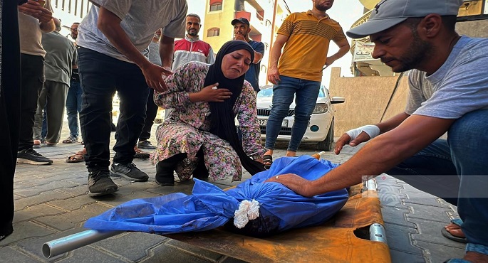 8 شهداء شمال القطاع وإصابة 7 فلسطينيين فى قصف الاحتلال كنيسة العائلة المقدسة بغزة