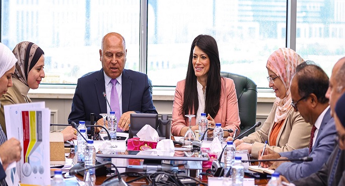 كامل الوزير ورانيا المشاط يضعان خارطة طريق للتعامل مع آلية تعديل حدود الكربون CBAM