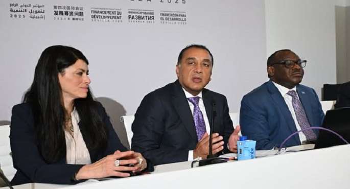 بالصور..رئيس الوزراء: الحكومة تسعى للحفاظ على المسار التنازلى لنسبة الدين من الناتج المحلى الإجمالى