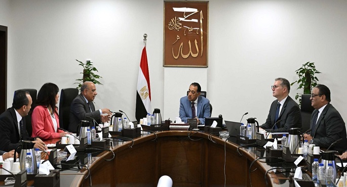رئيس الوزراء يتابع جهود تأمين الوقود اللازم لمحطات الكهرباء