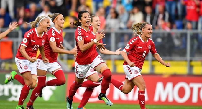 بولندا تتحدى الدانمارك الليلة فى كأس أمم أوروبا للسيدات بسويسرا