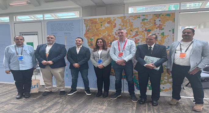 وزيرة التنمية المحلية تلتقى مدير الحكومات المحلية والمدن الذكية بشركة Esri العالمية