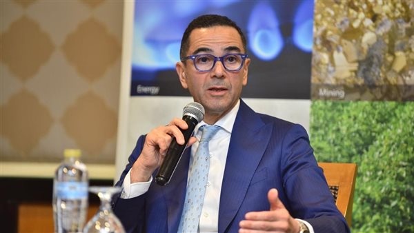 وزير الاستثمار: حوار مجتمعى لتطوير أداء المشروعات العاملة بنظام المناطق الحرة