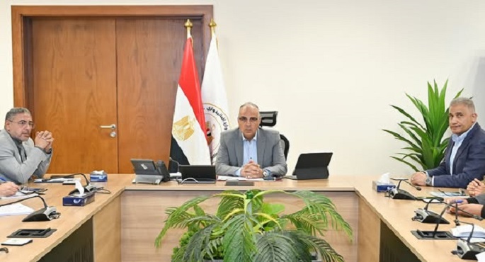 وزير الرى: توظيف الأساليب الحديثة فى كافة مجالات العمل بالوزارة