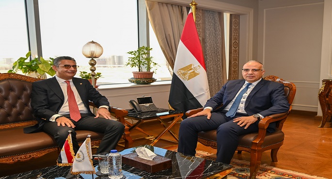 وزيرا الرى والتموين يبحثان سُبل تطوير مصانع إنتاج السكر من قصب السكر