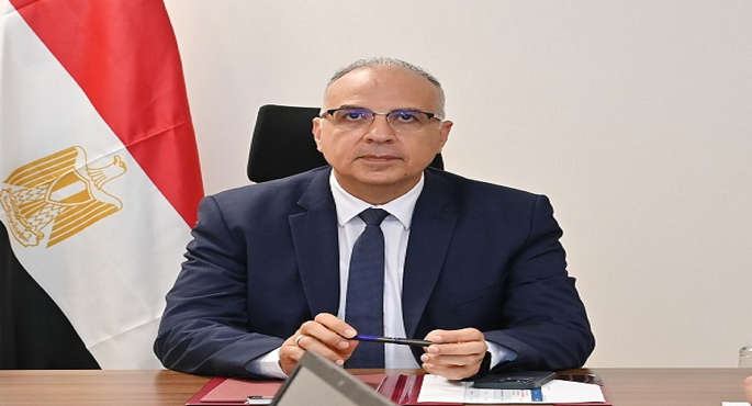 وزير الري: منظومة متكاملة لمنع انتشار ورد النيل بين المصارف والترع ومجرى نهر النيل