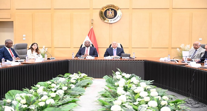 كامل الوزير يبحث تعزيز التعاون بين مصر والكونغو في النقل والبنية التحتية