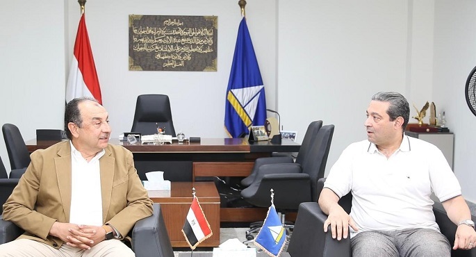 وزير قطاع الأعمال العام يلتقى محافظ دمياط في مستهل زيارته للمحافظة لتفقد عدد من المنشآت الصناعية والفندقية التابعة