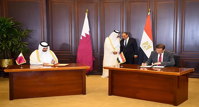 وزير الزراعة ووزير البلدية القطرى يوقعان مذكرة تفاهم لتعزيز القطاع الزراعى والأمن الغذائى