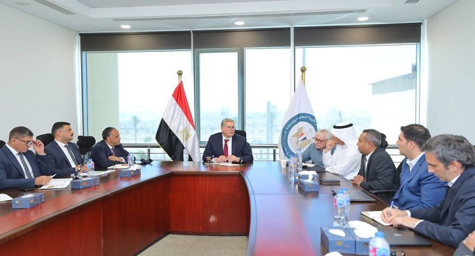 وزير البترول يبحث آليات تنفيذ مشروع المسح الجوى لتحديث قاعدة بيانات الثروات التعدينية بمصر
