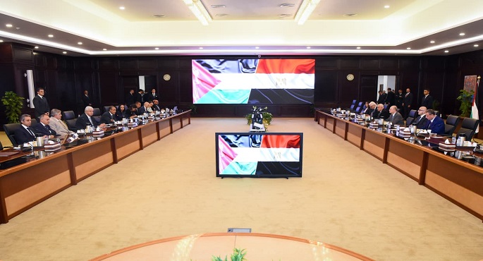 وزير الخارجية يجدد لرئيس الوزراء الفلسطينى التزام مصر بجهود وقف إطلاق النار فى غزة