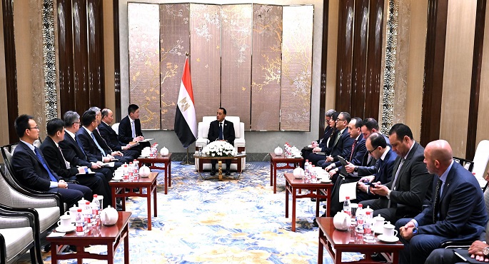 فى أول لقاء له عقب وصوله للمشاركة فى قمة شنغهاى.. رئيس الوزراء يلتقى رئيس شركة CNCEC الصينية للبتروكيماويات
