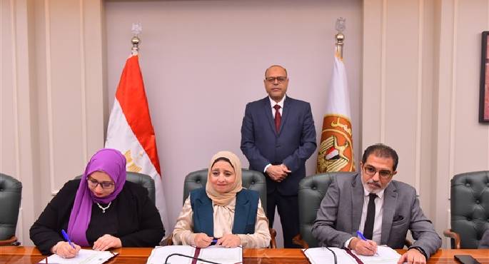 وزير العمل يشهد توقيع بروتوكول تعاون مع مؤسستى “مصر الخير” و”عمارة مصر للبحث العلمى