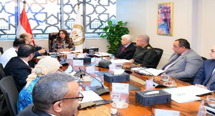 البيئة توافق على إصدار تراخيص مستقلة للشركات العاملة فى مخلفات الهدم والبناء