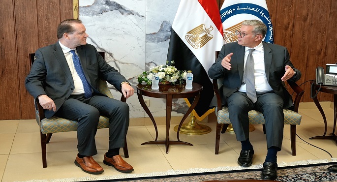 وزير البترول يبحث مع شركة أنرجوس العالمية التعاون القائم فى سفن التغييز