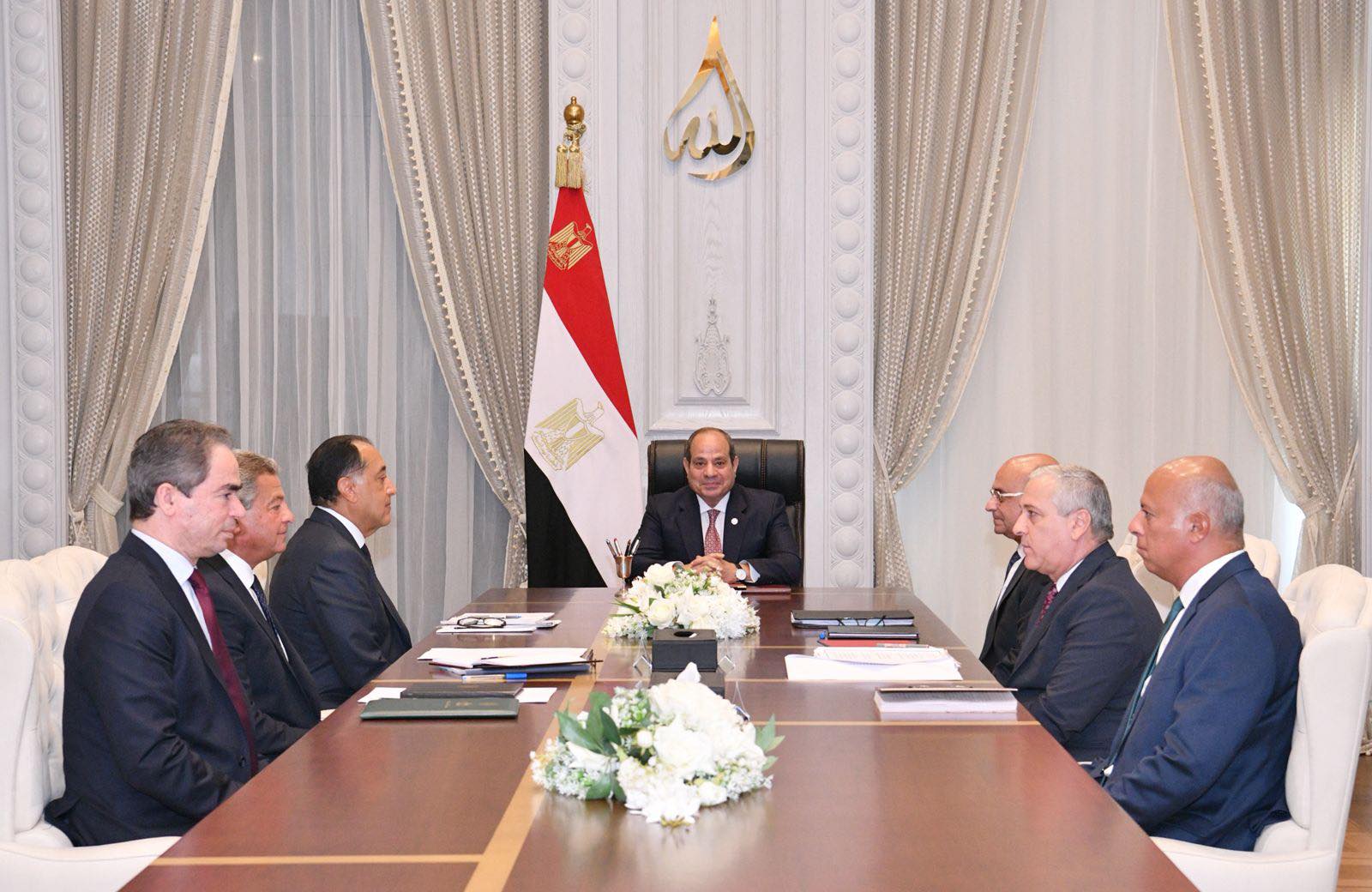 السيسي يؤكد التزام الدولة بإعلاء حرية التعبير واحتضان كافة الآراء الوطنية ضمن المنظومة الإعلامية