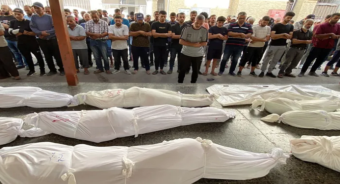 17 شهيدًا وعشرات الجرحى برصاص وقصف الاحتلال المتواصل على قطاع غزة