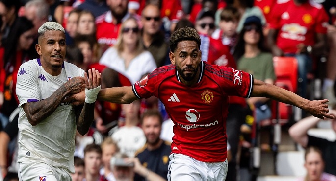 مانشستر يونايتد يتعادل أمام فيورنتينا 1-1 وديا