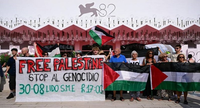 مسيرة تضامنية لفلسطين تضم الآلاف بمحيط مهرجان فينيسيا السينمائى
