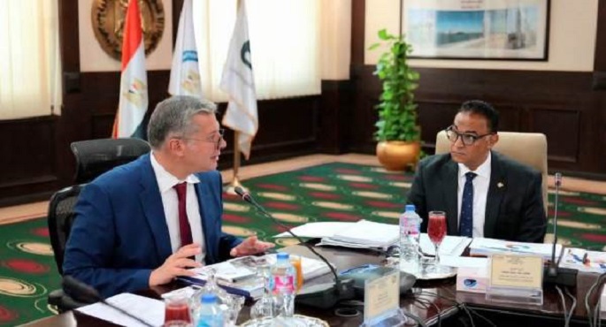 وزير البترول: البتروكيماويات لبنة أساسية فى المنتجات المرتبطة بالحياة اليومية