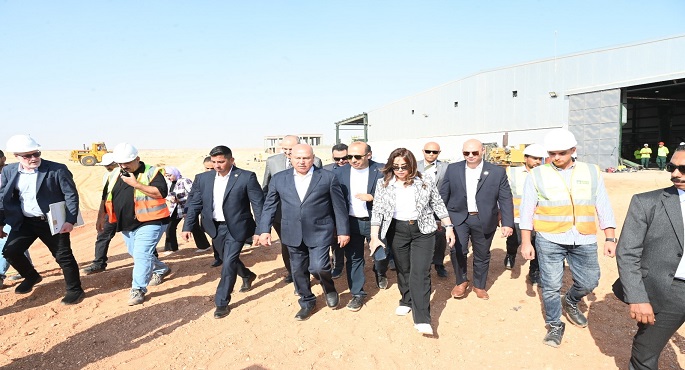 وزير الصناعة والقائم بأعمال وزير البيئة يتفقدان المجمع المتكامل لإدارة المخلفات بالعاشر من رمضان