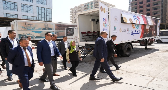 بالصور.. وزير العمل يتفقد وحدتان لتدريب لتدريب السيدات على المهن اليدوية فى الغربية