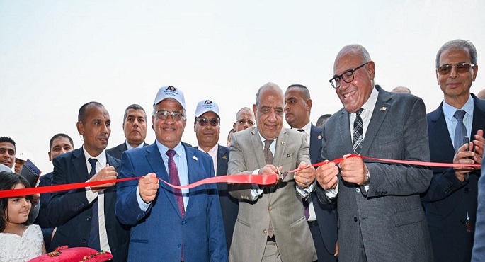 وزير الكهرباء يفتتح خط إنتاج أبراج كهرباء الجهد العالى والفائق بمصنع الطائرات