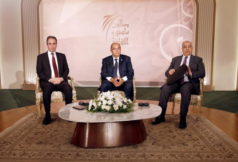 موقع CNN اقتصادية : فى صالون ماسبيرو الثقافى.. الفكر يضيء العتمة