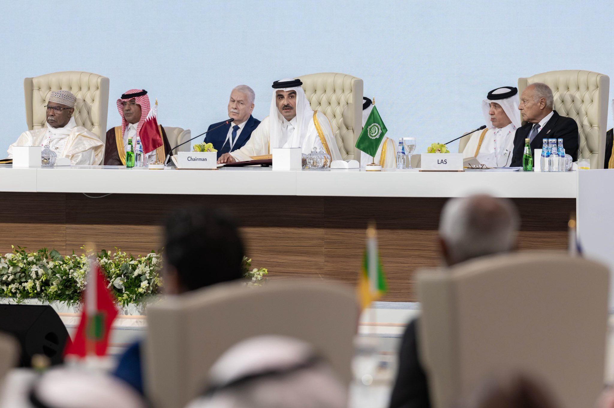 أمير قطر: القمة العربية الإسلامية الطارئة رسالة واضحة فى وجه إرهاب اسرائيل بحق المنطقة
