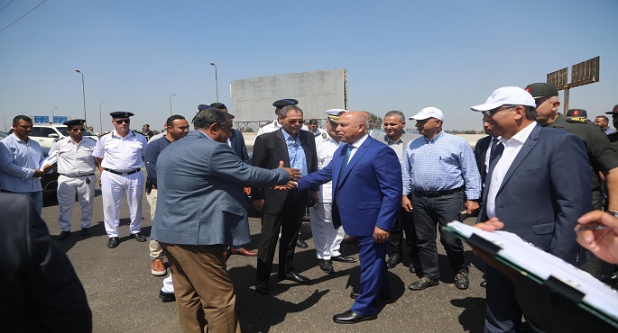 وزير النقل يعلن فتح الحركة اعتبارا من غد السبت على الطريق الدائرى الإقليمى بعد انتهاء المرحلة الأولى لتطويره