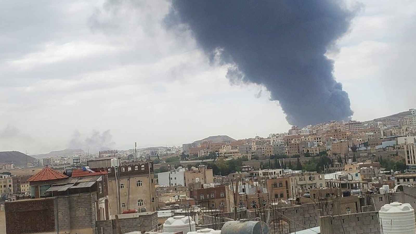 8 قتلى فى الغارات الإسرائيلية على صنعاء و142 جريحاً