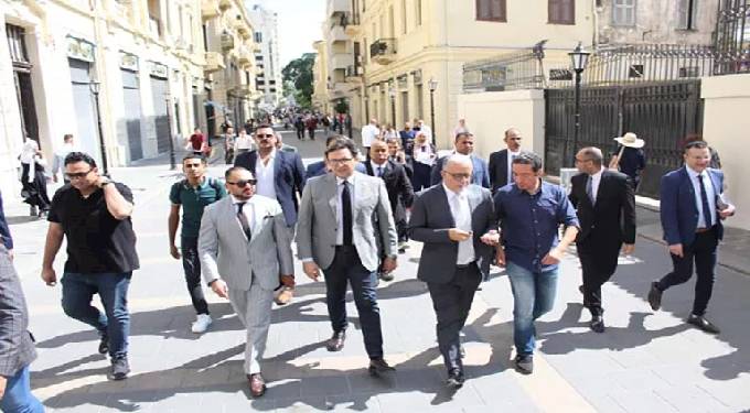وزير الثقافة يتفقد أعمال تطوير شارع النبى دانيال ويوجه بضمه لبينالى الإسكندرية