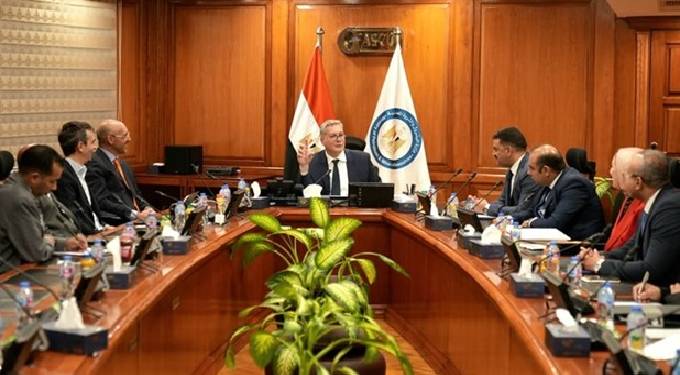 وزير البترول يلتقي نائب رئيس شركة إكس كاليبر المتخصصة فى المسح الجيوفيزيائى