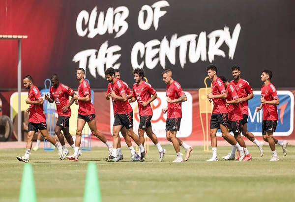 بمشاركة اللاعبين الدوليين.. الأهلى يواصل تدريباته استعدادًا لمواجهة إنبى فى الدورى