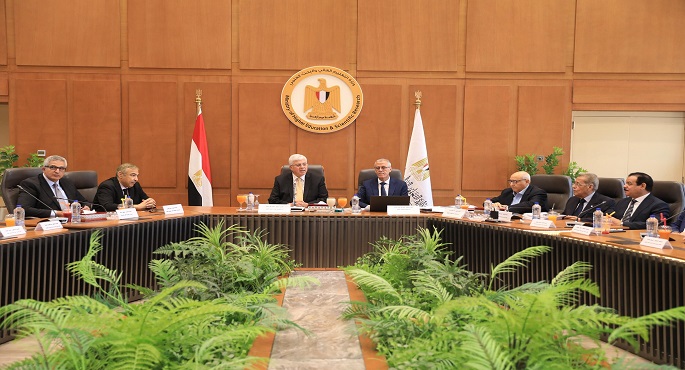 وزير التعليم العالى: بدء الدراسة فى192 برنامجا دراسيا جديدا بالجامعات الأهلية للعام الدراسى الجديد