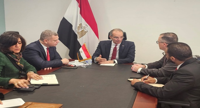 وزير الاتصالات يبحث مع مسؤولى كبرى الشركات الأمريكية التوسع فى استثماراتها فى مصر