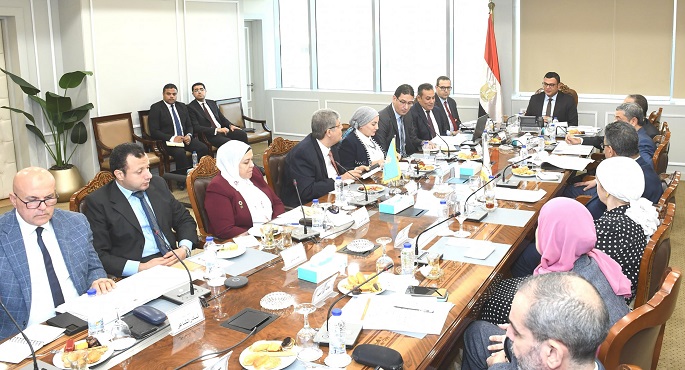 وزير الإسكان يؤكد أهمية وضع ضوابط وآليات عمل الهيئة العامة للتنمية السياحية للعمل على تعظيم دورها
