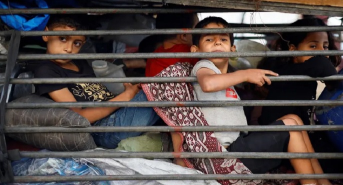 الجيش الإسرائيلى يفتح مسار انتقال مؤقت عبر شارع صلاح الدين فى غزة