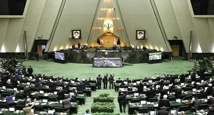 مع بدء سريان العقوبات الأممية, إيران تدرس إمكانية الانسحاب من معاهدة حظر الانتشار النووى
