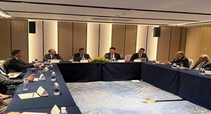 وزير الصحة يتفقد مستشفى “رينجى” الذكى بشنغهاى ويبحث التعاون فى التكنولوجيا الطبية