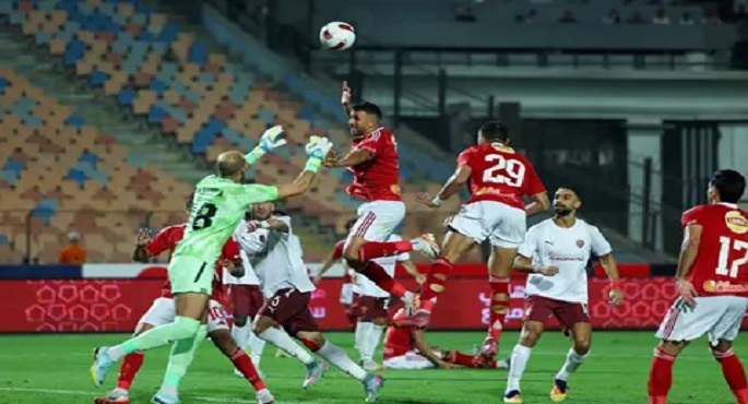 الأهلى يطالب اتحاد الكرة بالتحقيق مع حكم الفيديو فى مباراة سيراميكا