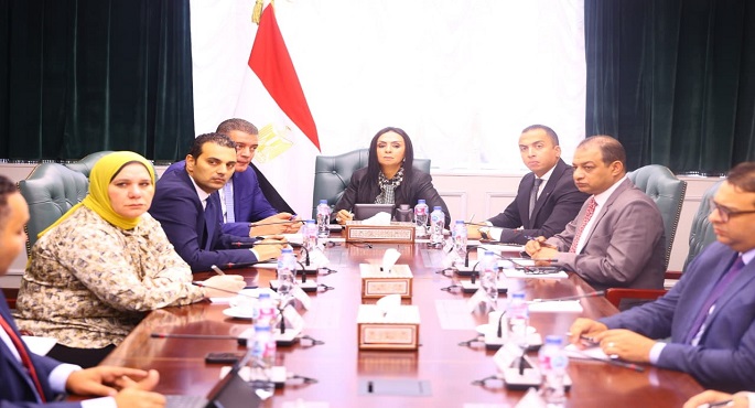 وزيرة التضامن الاجتماعى تتابع الموقف التنفيذى لدعم أهالى مشروعات السكن البديل للمناطق المطورة