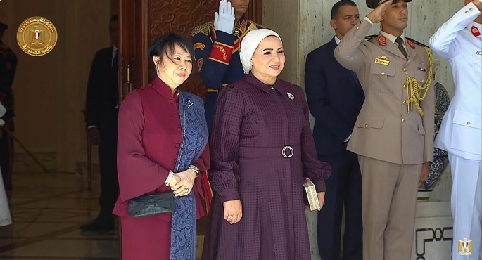 السيدة انتصار السيسى تستقبل حرم الرئيس السنغافورى بقصر الاتحادية