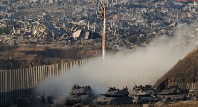يوم دموى جديد .. استشهاد 42 فلسطينيا فى قطاع غزة  وتوغل للدبابات الإسرائيلية