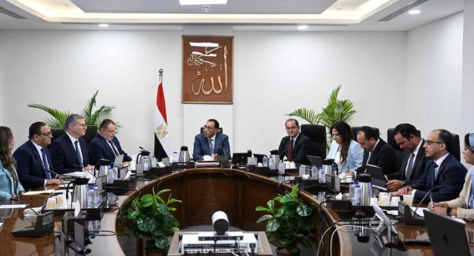 رئيس الوزراء: المحطات الثلاث التى أنشأتها “سيمنز” الألمانية أسهمت فى استقرار قطاع الكهرباء