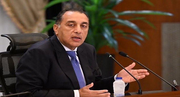 رئيس الوزراء يتفقد تطوير المنطقة المحيطة بالمتحف المصرى الكبير