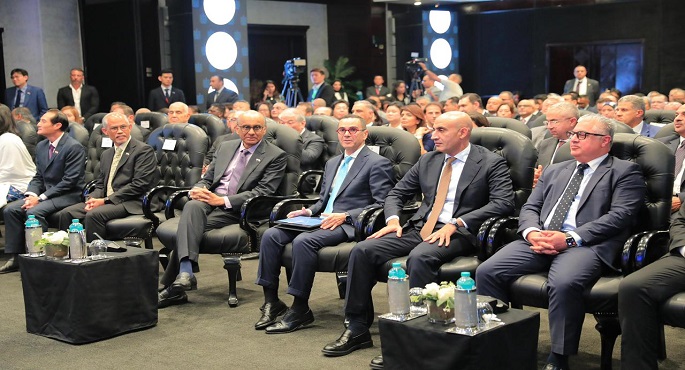 بحضور رئيس جمهورية سنغافورة .. وزيرا التربية والتعليم والاستثمار يشهدان توقيع مذكرة تفاهم